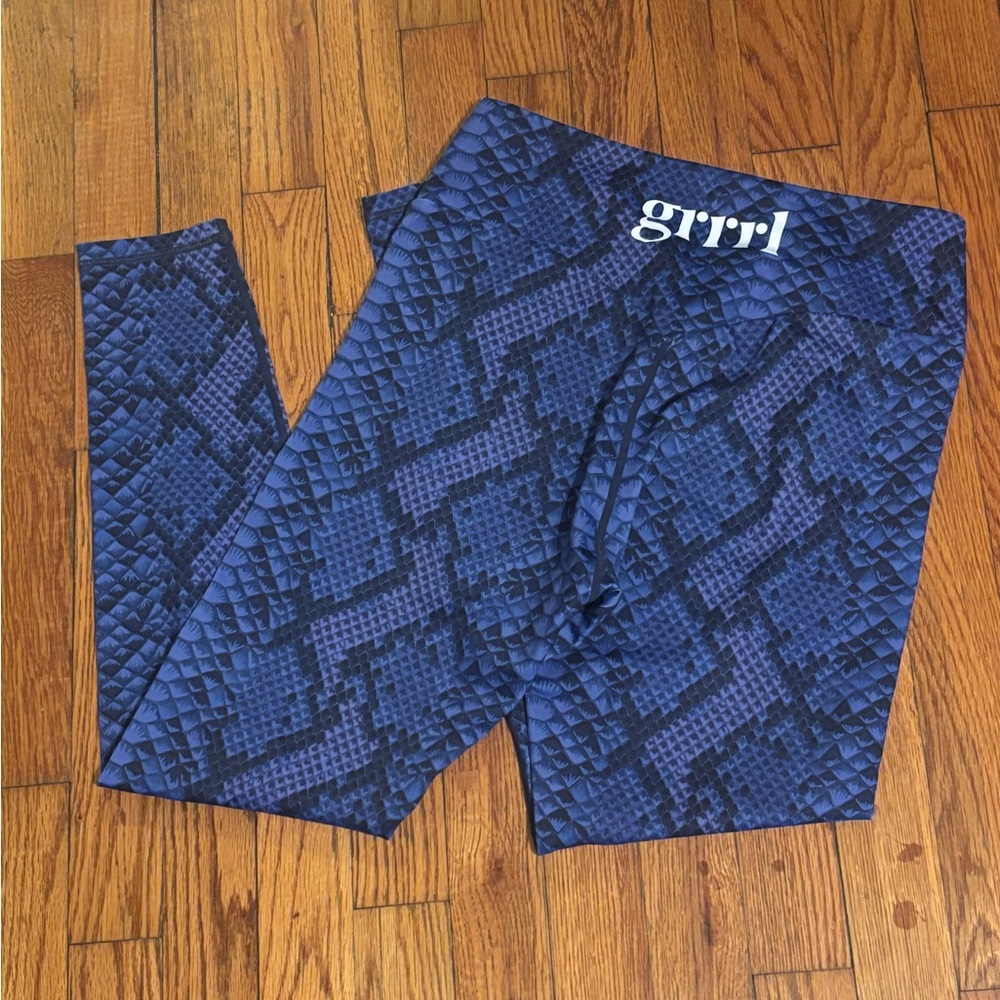 Stylish Blue Snake Print Leggings